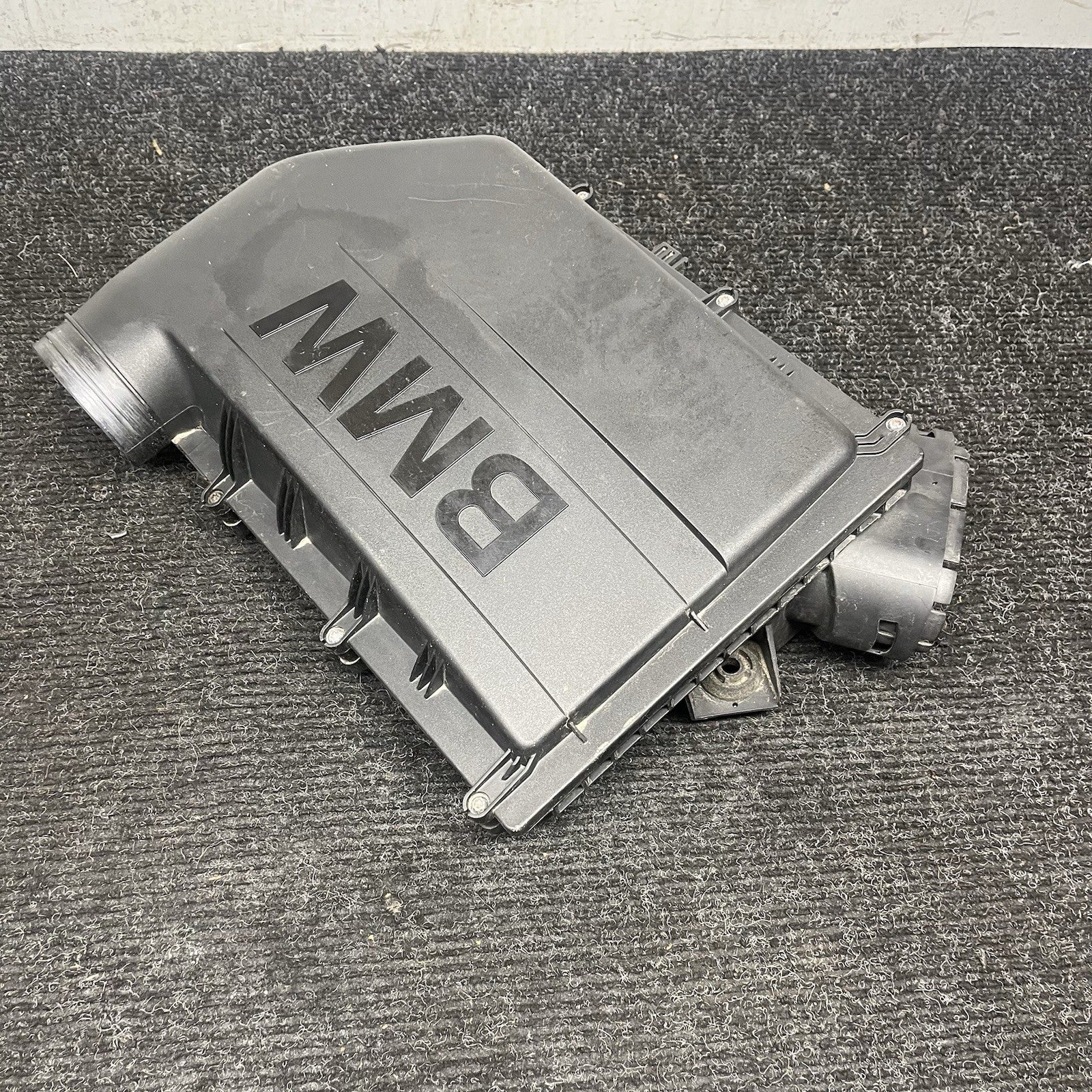 ☑️ 11-17 BMW X3 F25 F10 3.0L Engine Air Intake Filter Housing Box OEM 7583725