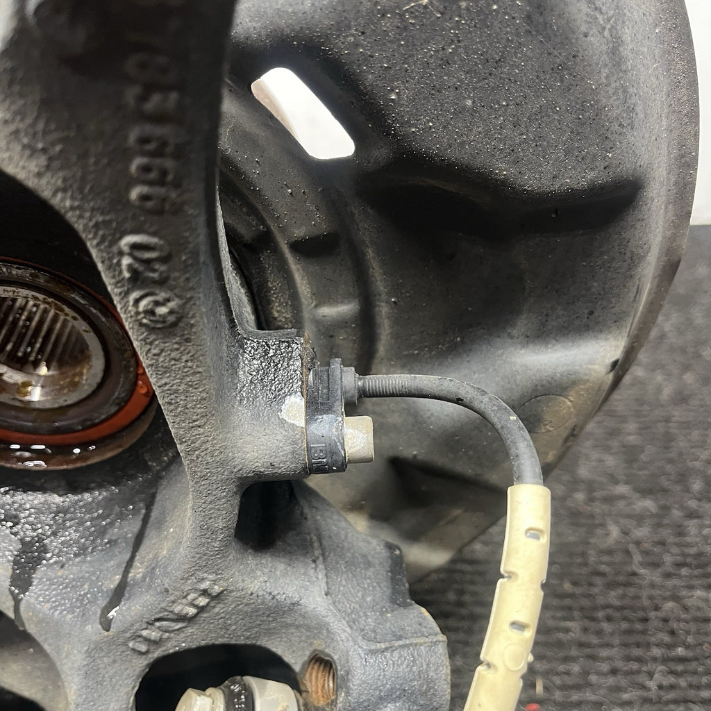 ☑️ 09-11 BMW 328i 335i Sedan Right Rear Spindle Knuckle Hub 33326783668 OEM