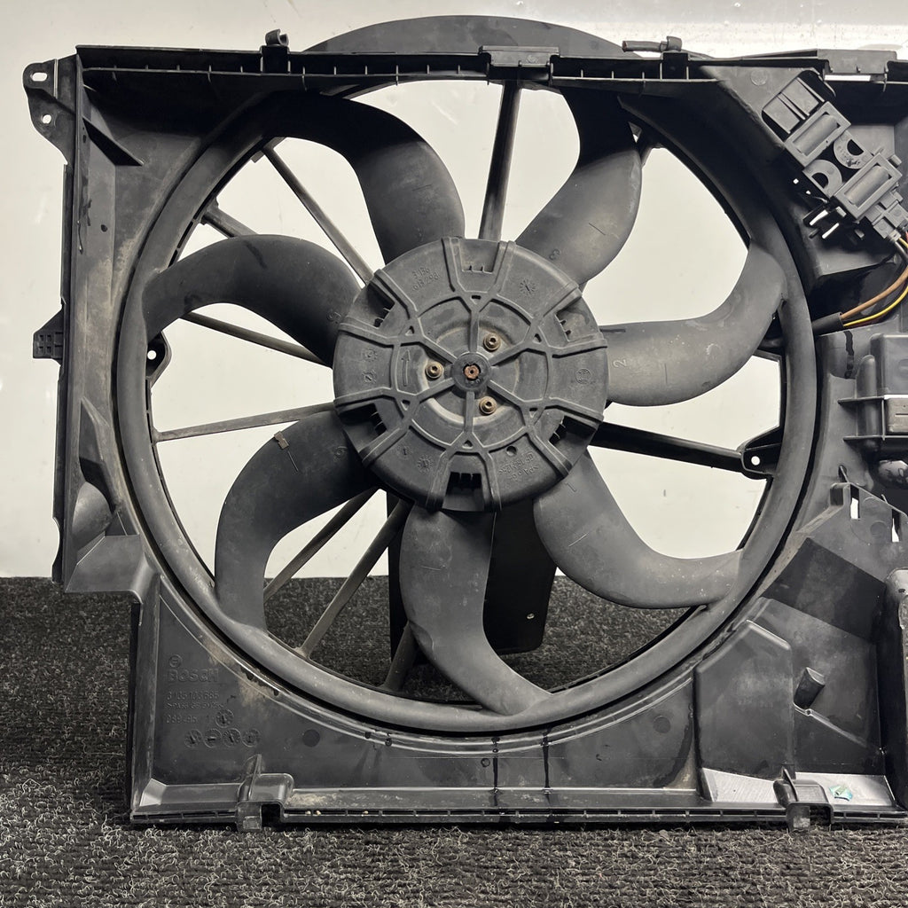 ☑️ 07-13 OEM BMW E88 E90 E92 N54 N55 Engine Radiator Cooling Auxiliary Fan 600W