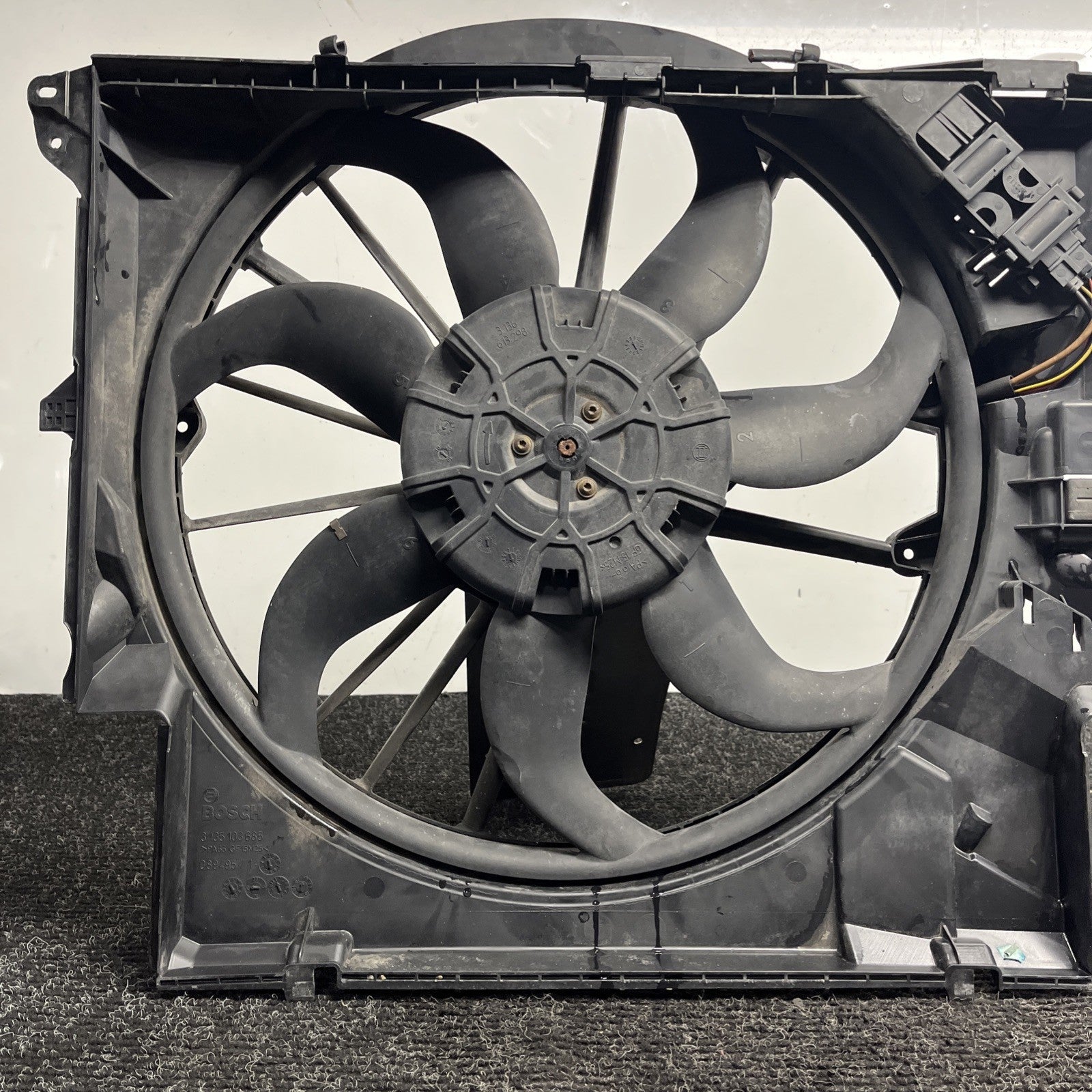 ☑️ 07-13 OEM BMW E88 E90 E92 N54 N55 Engine Radiator Cooling Auxiliary Fan 600W