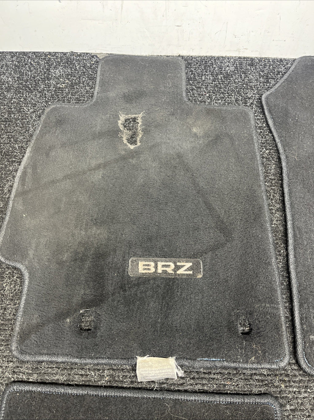 ☑️ Subaru BRZ Front And Rear Complete Carpet Floor Mat Set OEM