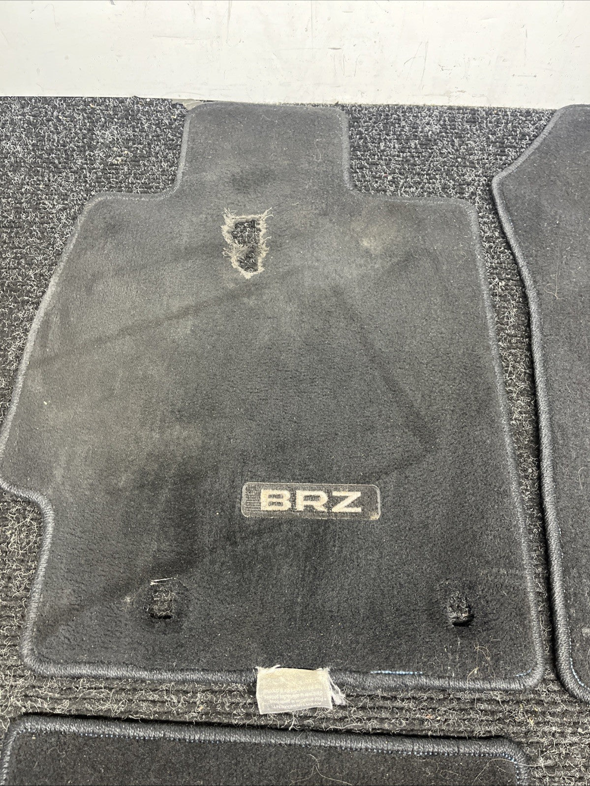 ☑️ Subaru BRZ Front And Rear Complete Carpet Floor Mat Set OEM