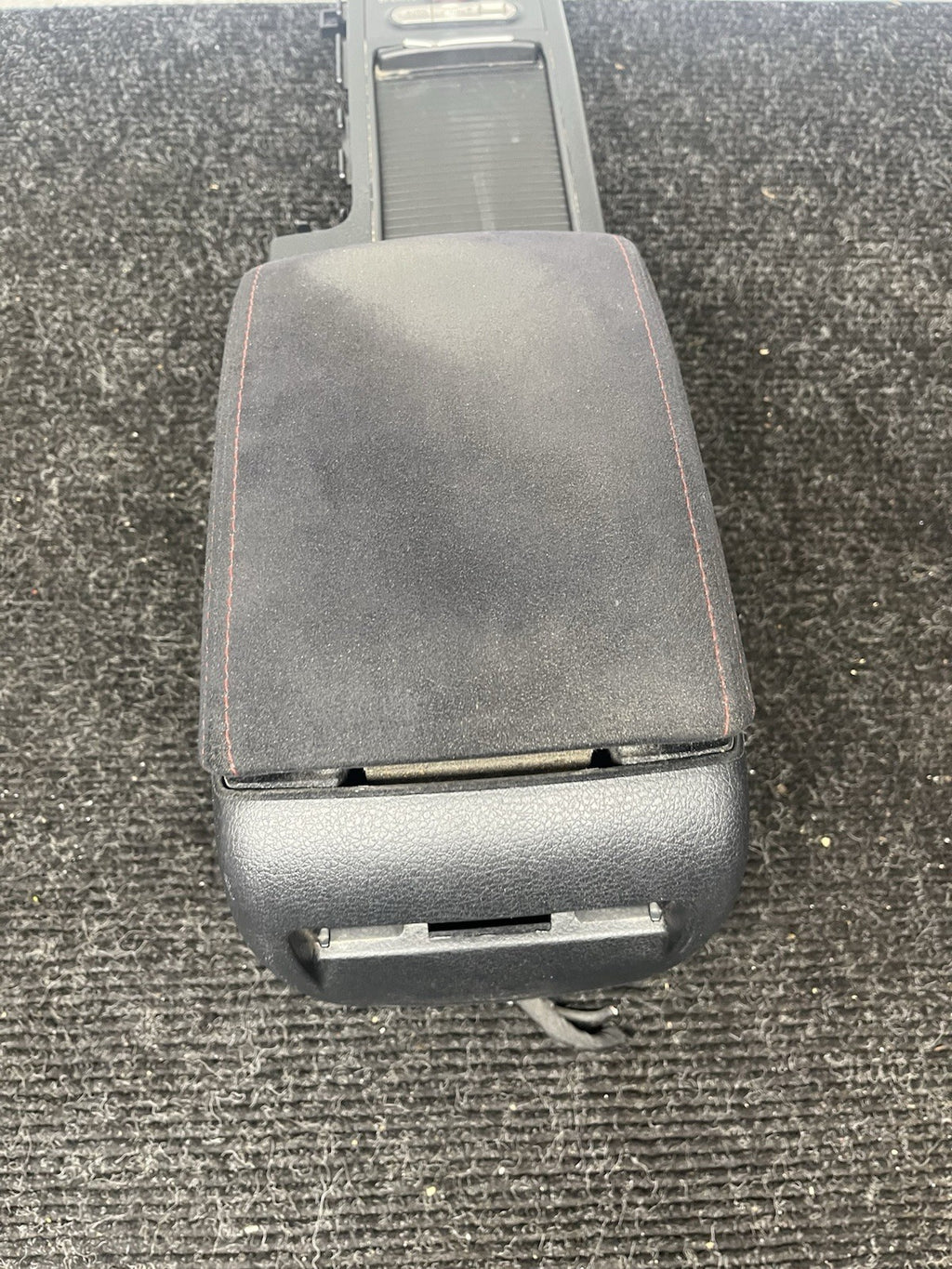 ☑️ 15-19 SUBARU WRX STI ARM REST CENTER CONSOLE W/ HEATED SEATS NON LEATHER OEM