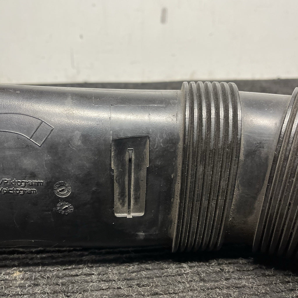 ☑️ 2011-2013 BMW X5 35IX E70 - AIR Intake DUCT / TUBE 7571344
