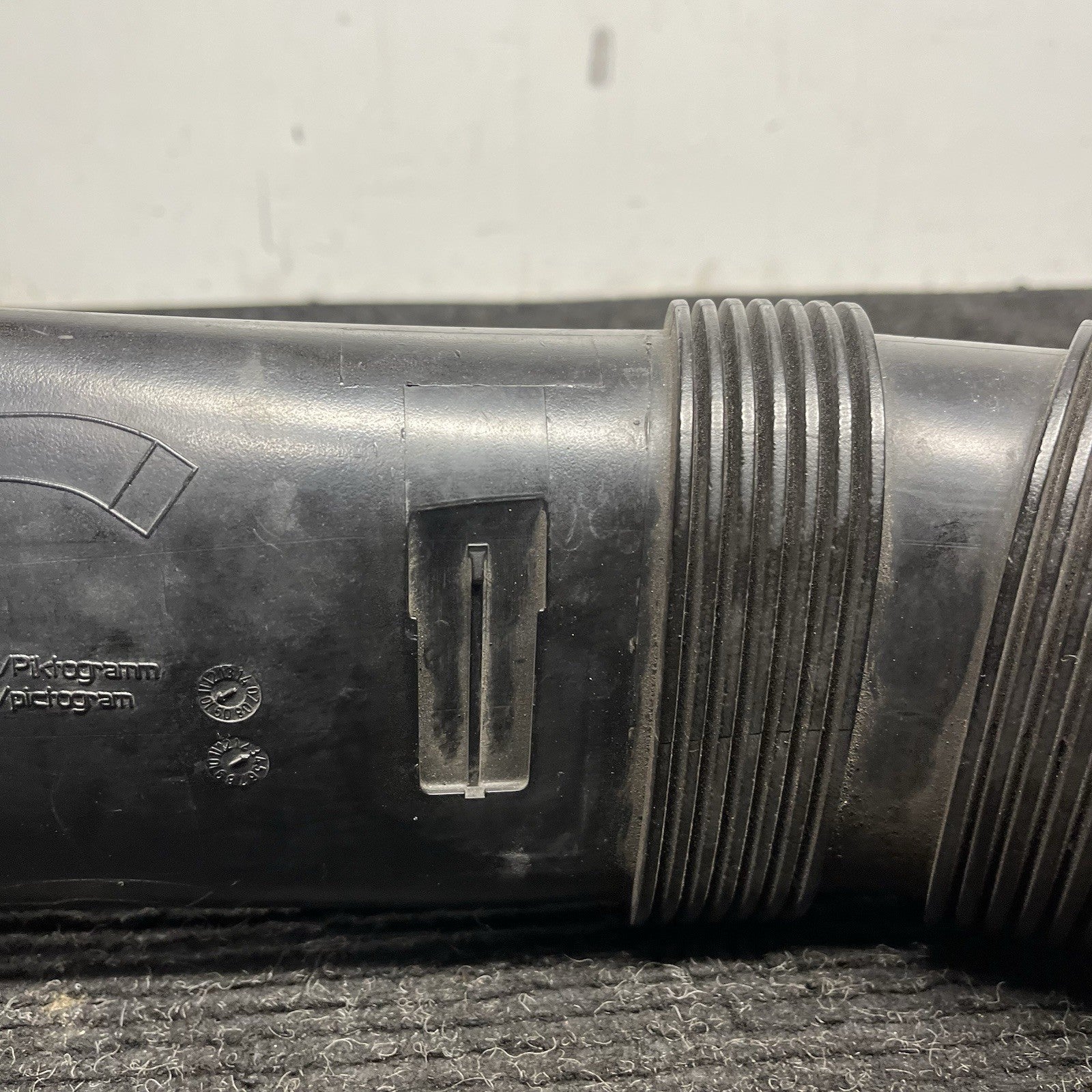 ☑️ 2011-2013 BMW X5 35IX E70 - AIR Intake DUCT / TUBE 7571344