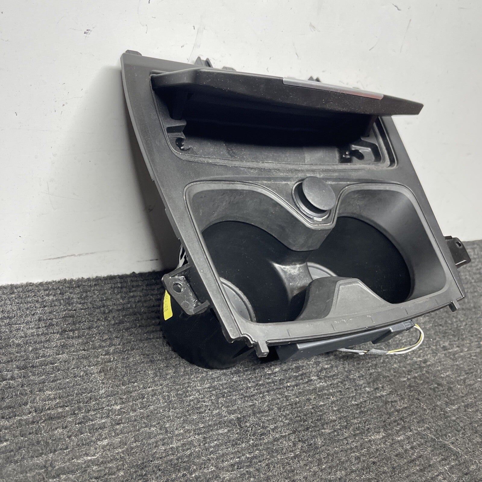 ☑️ BMW 228i M235i F22 F23 CENTER CONSOLE CUP HOLDER W/ ASHTRAY OEM 2014 - 2020