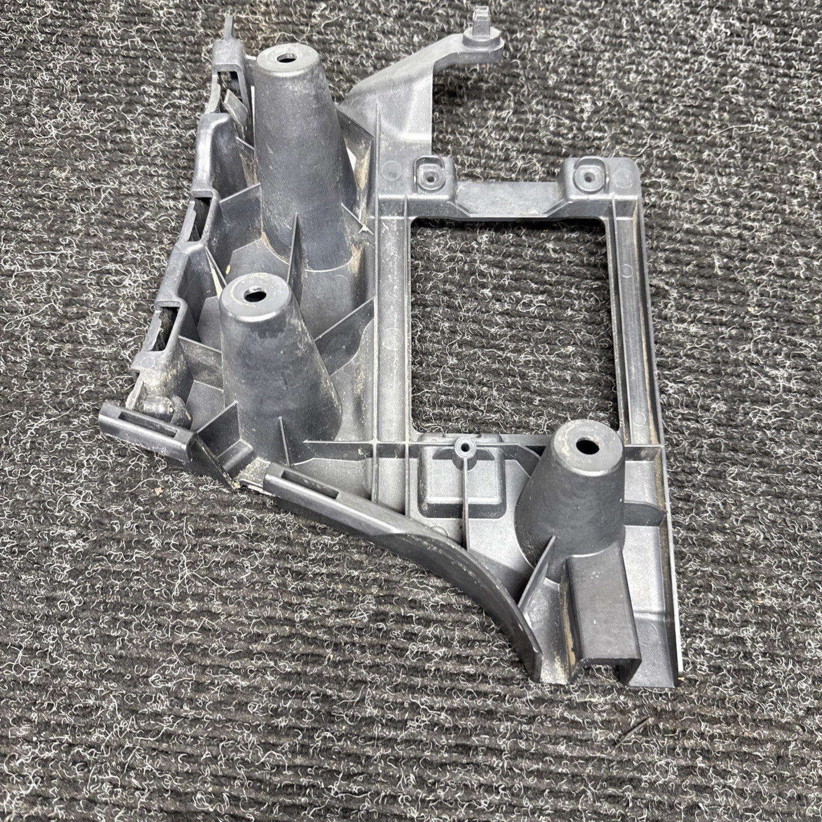 ☑️ 2012-2018 AUDI A6 C7 REAR LEFT DRIVER SIDE LH BUMPER BRACKET 4G5807393 OEM
