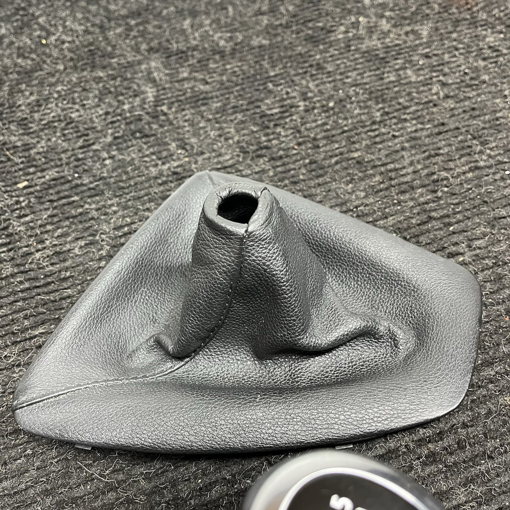 ☑️ 07-13 OEM BMW E92 E93 MT Manual Transmission Shifter Leather Boot w/ Knob