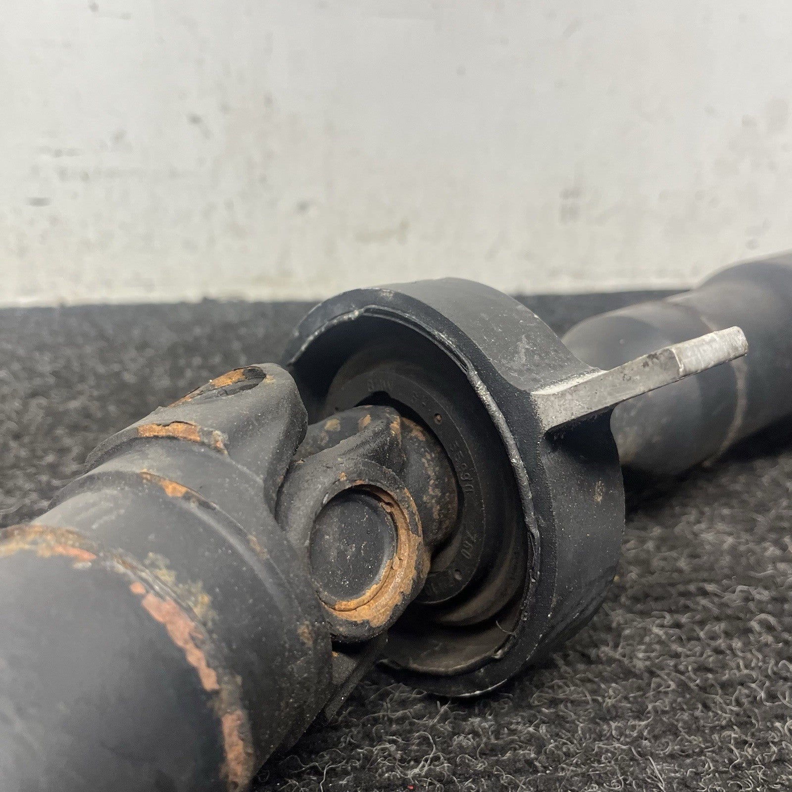 ☑️ 11-18 BMW E70 X5 15-19 E71 X6 3.0 REAR DRIVESHAFT PROPELLER SHAFT OEM 7589128