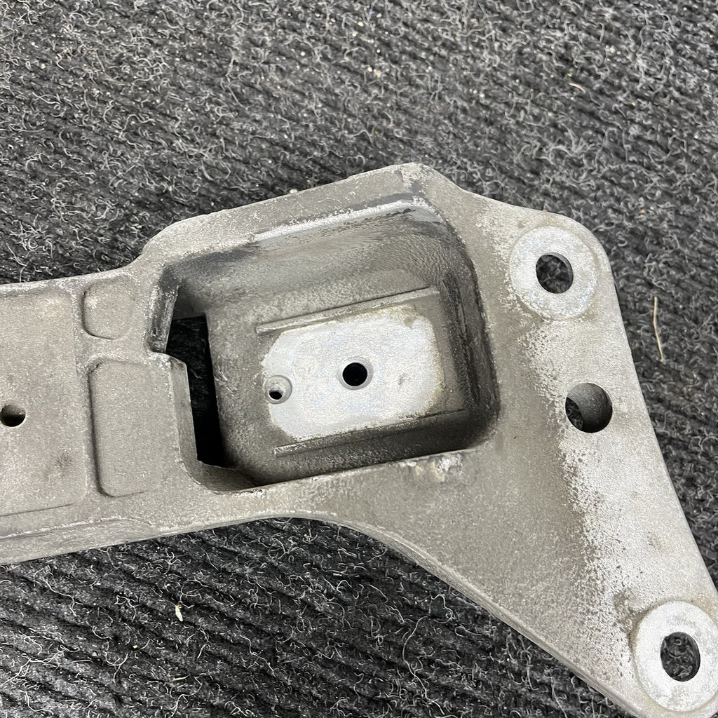 ☑️ 08-13 OEM BMW E90 E92 E93 M3 DCT Transmission Mount Bracket Support Gearbox