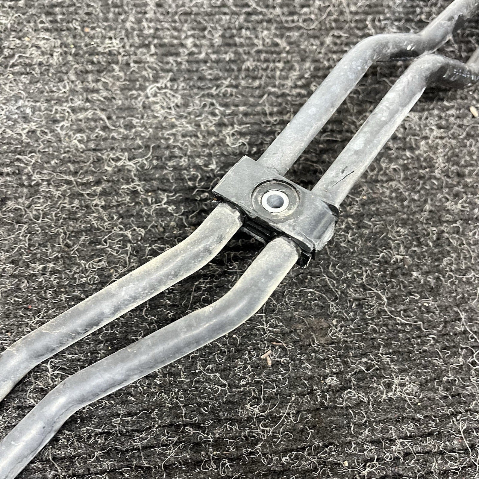 ☑️ BMW E90 E92 E91 328i N52 Automatic Transmission Oil Cooler Lines RWD OEM