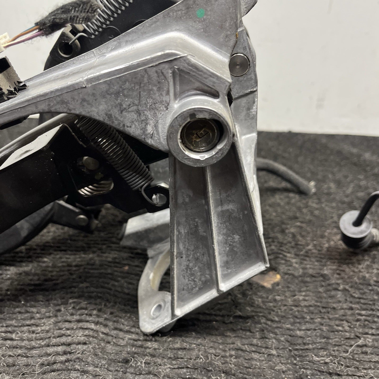 ☑️ 07-13 OEM BMW E88 E90 E92 335 MANUAL TRANSMISSION Clutch Brake Pedal Assembly