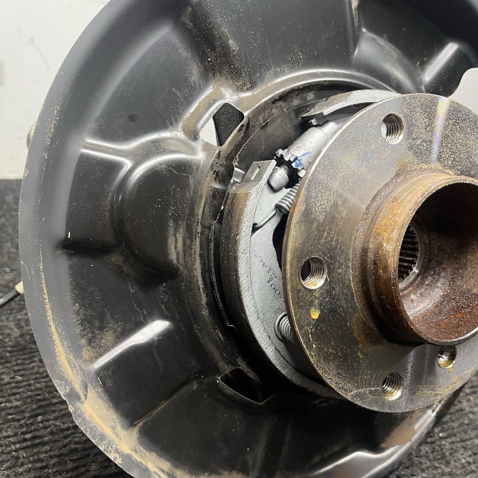 ☑️ 09-11 BMW 328i 335i Sedan Right Rear Spindle Knuckle Hub 33326783668 OEM