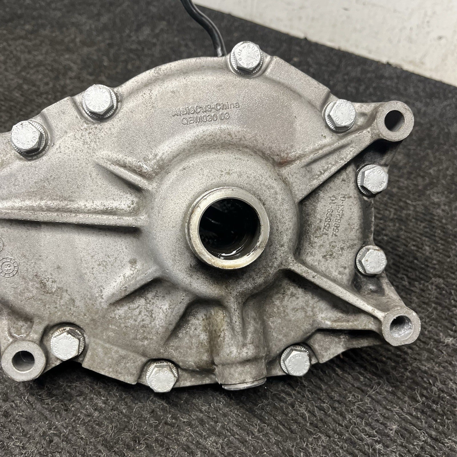 ☑️ 11-13 BMW E70 X5 XDrive35i A/T AWD 3.0L Front Differential Axle Carrier OEM