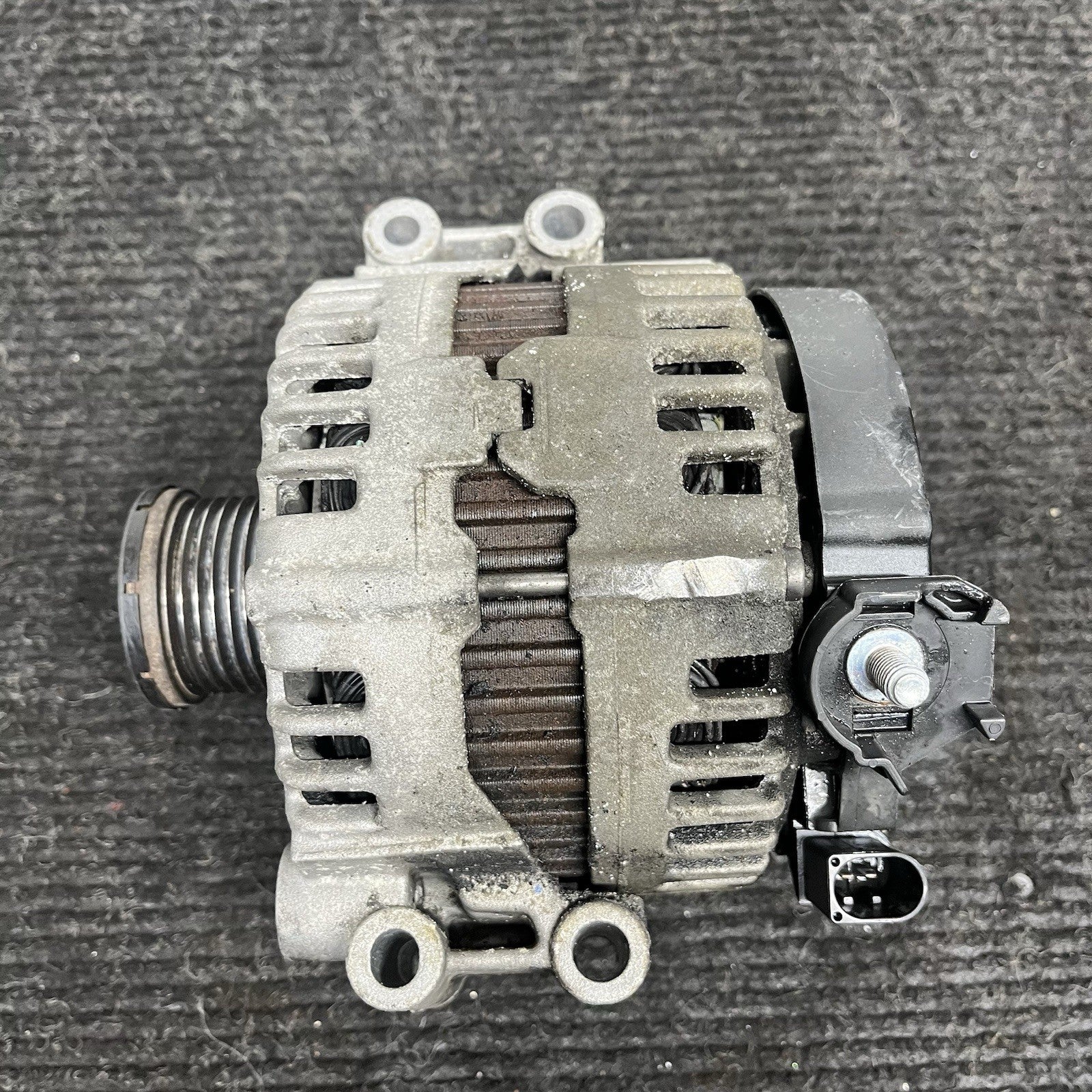 ☑️ BMW E82 E88 E90 E92 E93 335 N54 Charging Alternator Generator 180A BOSCH