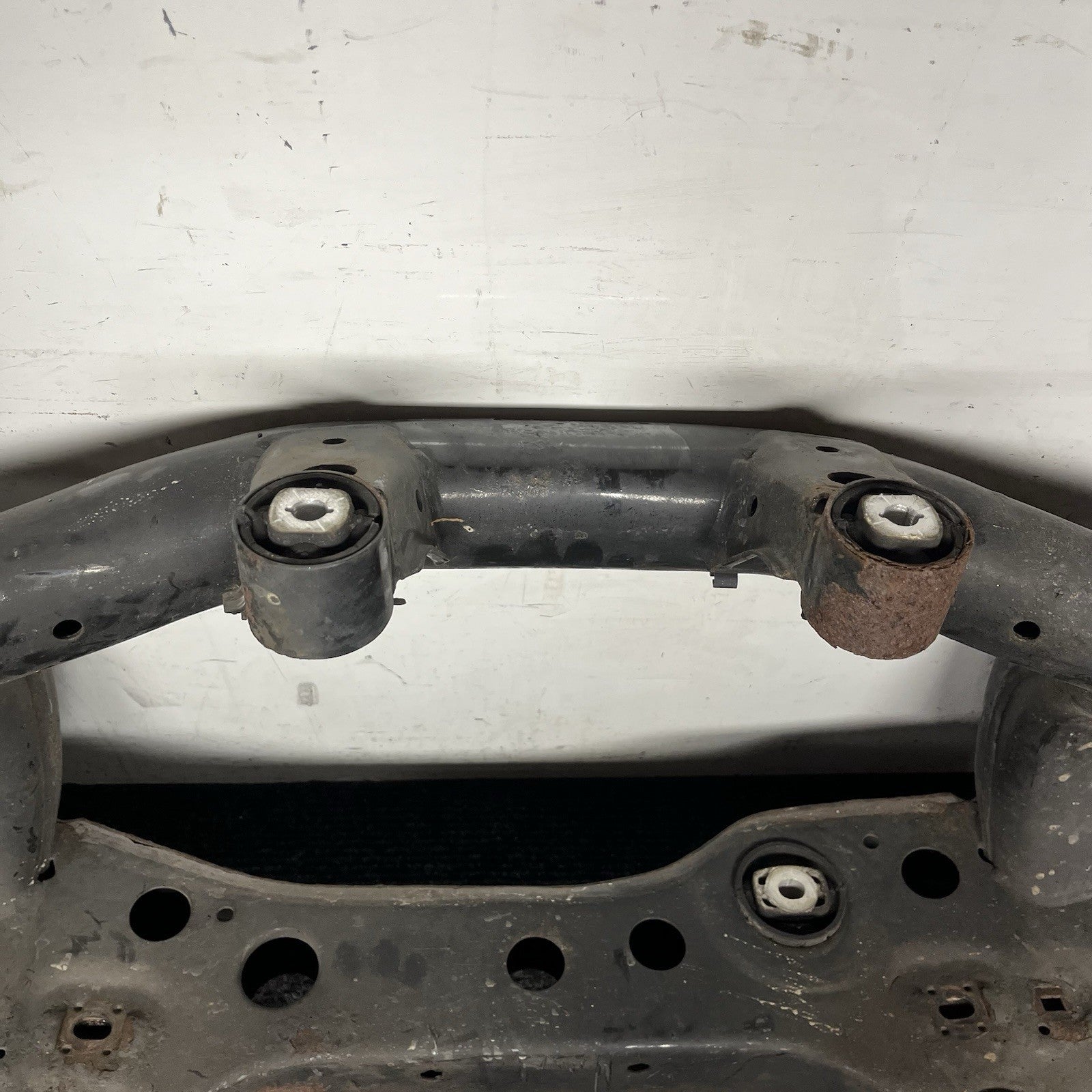 ☑️ 07-13 BMW E90 E92 E93 335I Rear Axle Subframe Crossmember Cradle Carrier OEM