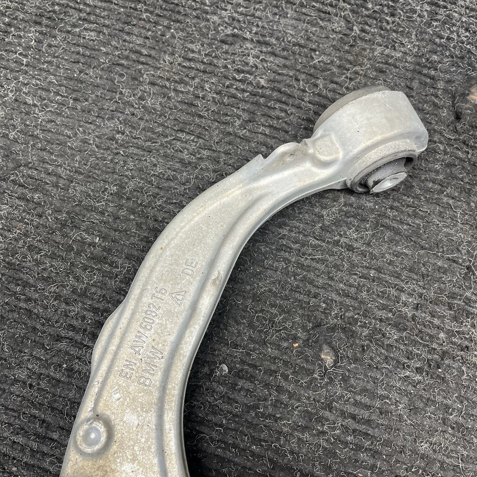 ☑️ 07-13 BMW X5 E70 LCI AWD FRONT RIGHT PASSENGER UPPER CONTROL ARM SUPPORT OEM