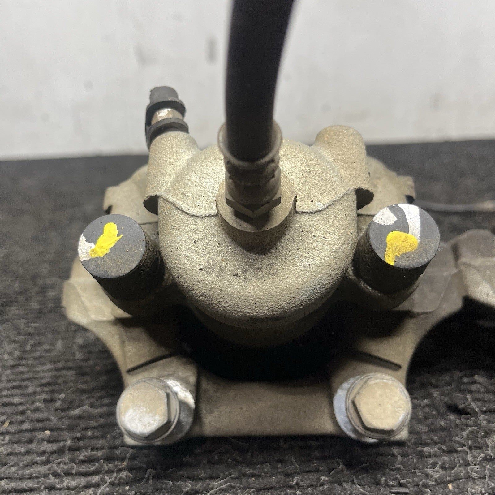 ☑️ 07-13 BMW E90 E92 E93 328i Rear Right Brake Caliper Carrier Pair OEM