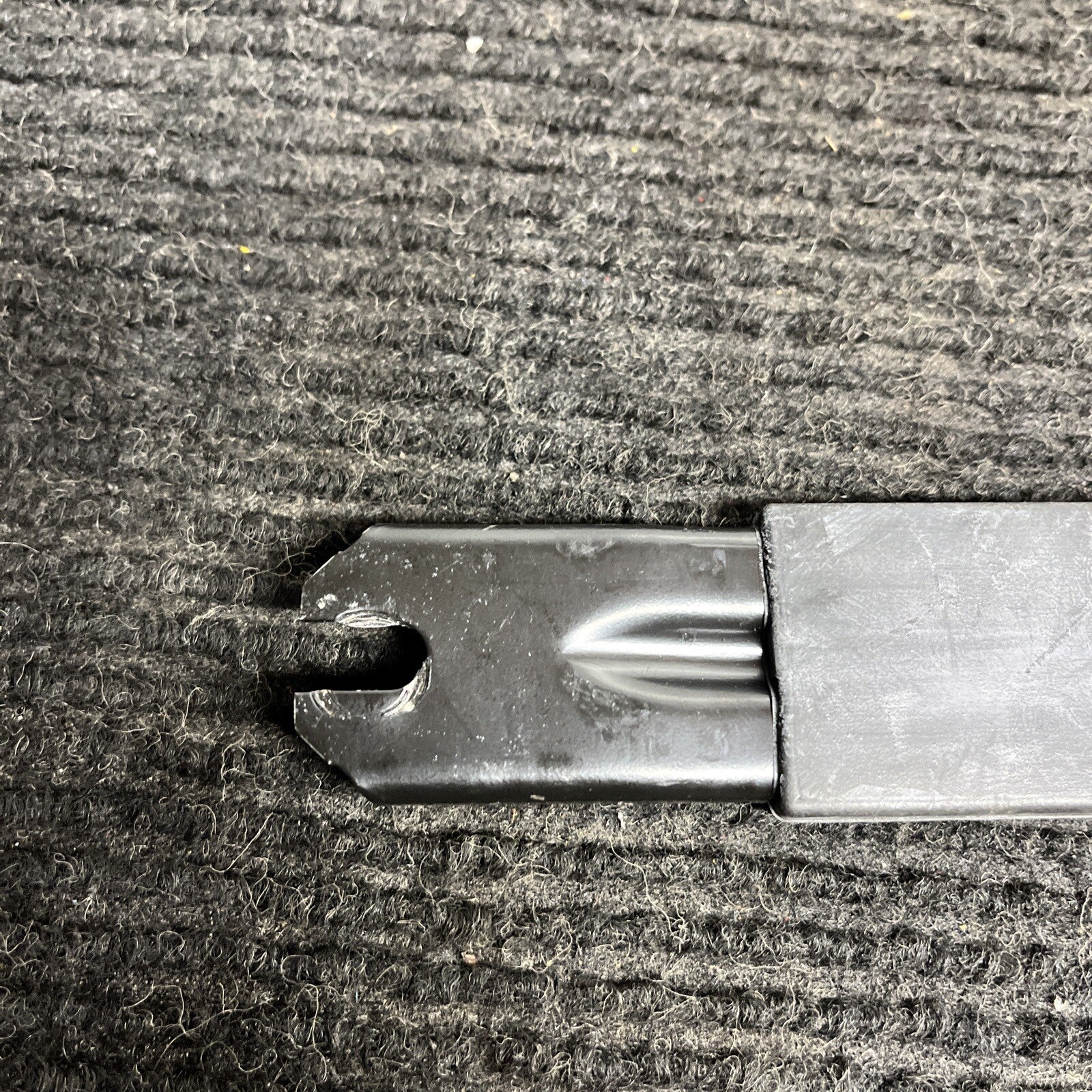 ☑️ 2008-2013 BMW 128i 135i Coupe Battery Protection Bar Bracket Holder Tie OEM