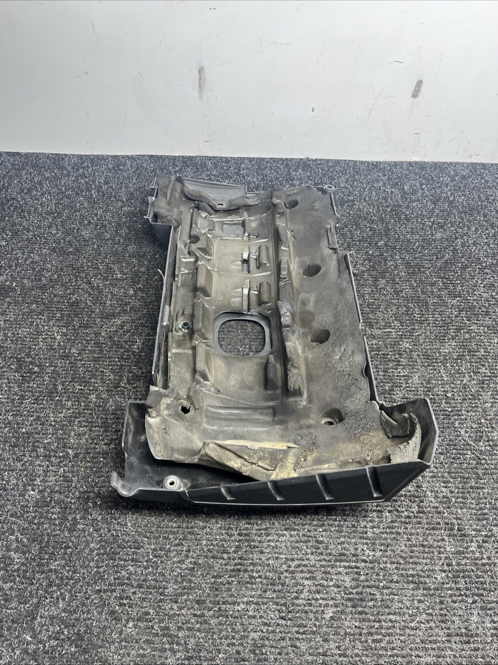 ☑️ OEM BMW E88 E90 E92 E93 Engine Cover N54 Head Cylinder Ignition Coil Covering