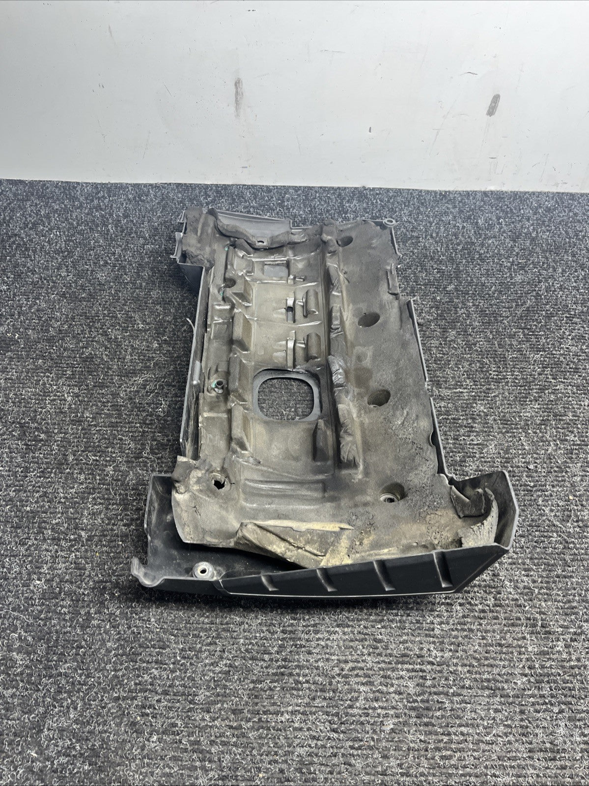 ☑️ OEM BMW E88 E90 E92 E93 Engine Cover N54 Head Cylinder Ignition Coil Covering