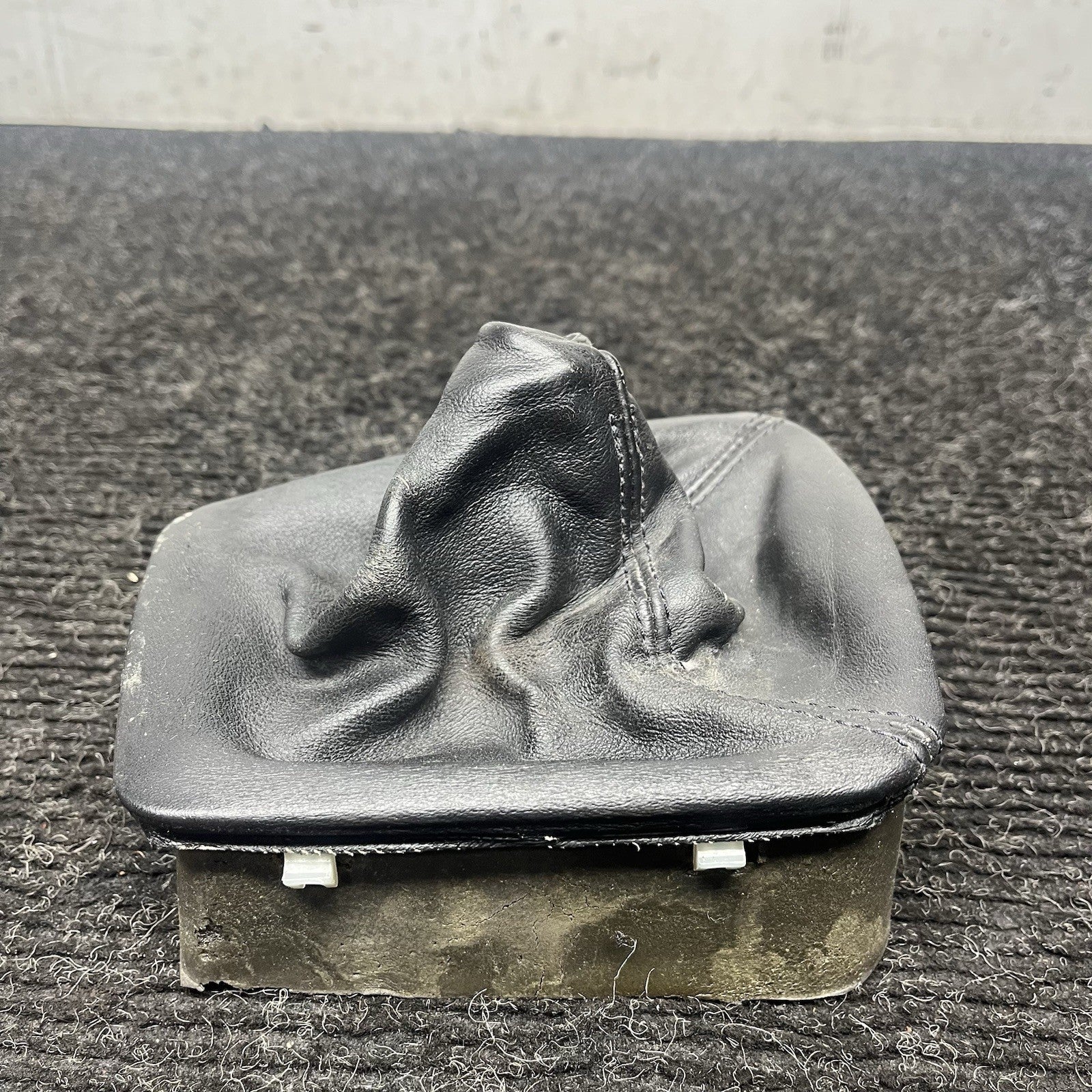 ☑️ 92-99 BMW E36 3 Series 328i Center Console ZF Shifter Knob Leather Boot Foam