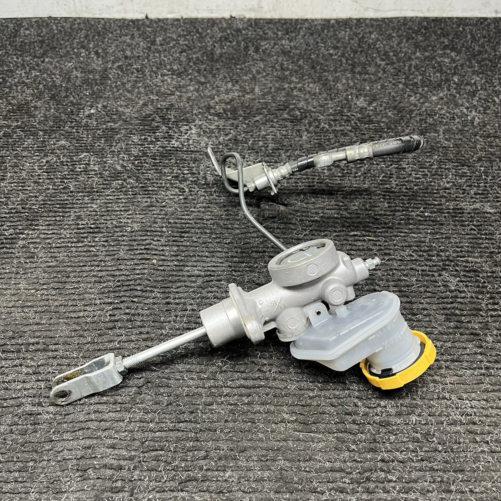 ☑️ 2008-2014 Subaru Impreza WRX STI Clutch Master Cylinder Reservoir 08-14