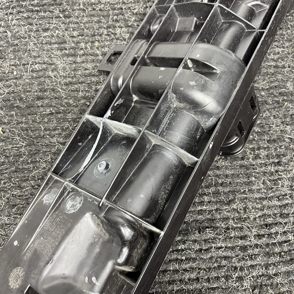 ☑️ BMW E90 Radiator Mount Carrier Left 7524912 OEM 06-11 325 328 330 335 M3