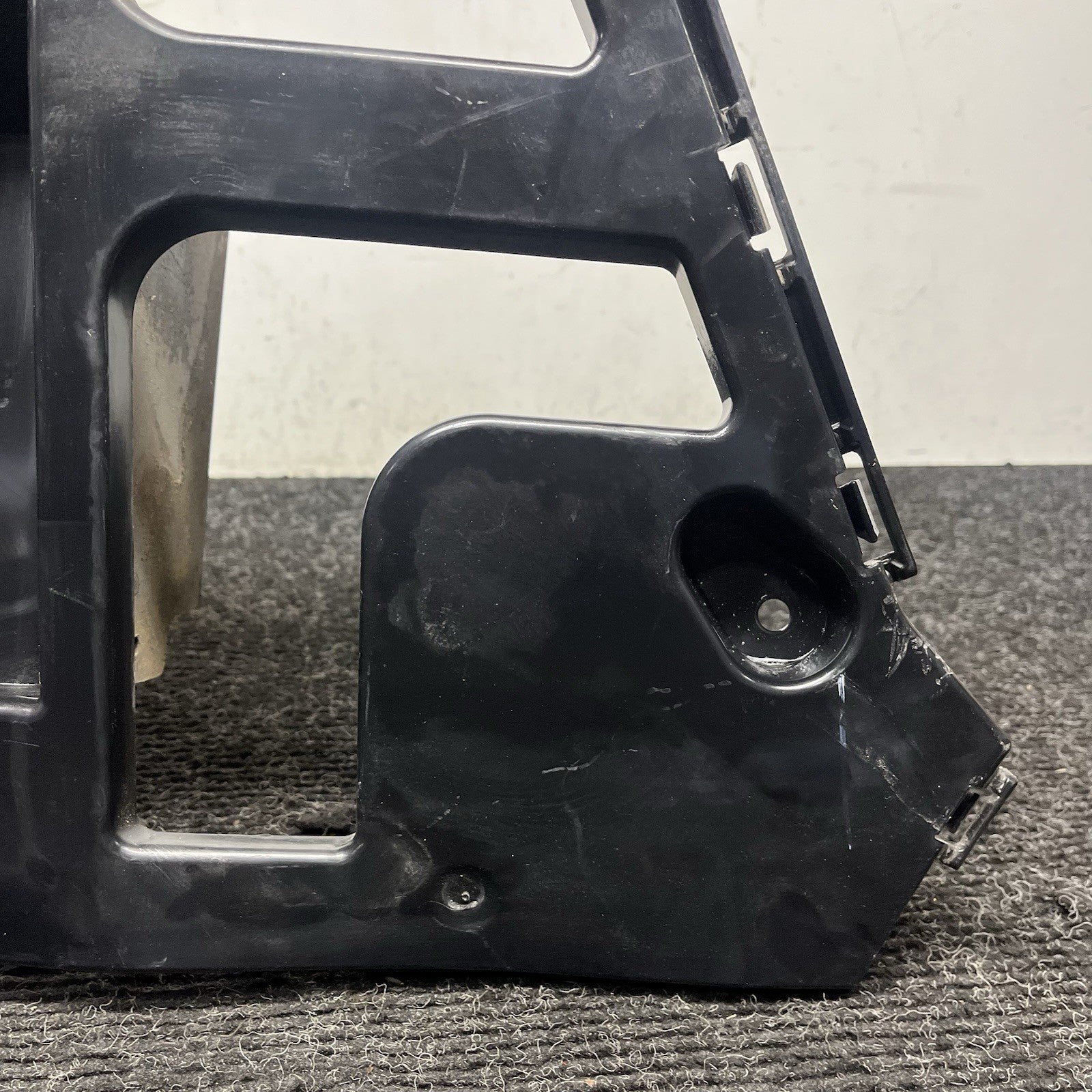 ☑️ 2014-2018 BMW X5 - REAR LEFT Bumper Mount / Bracket 7294721