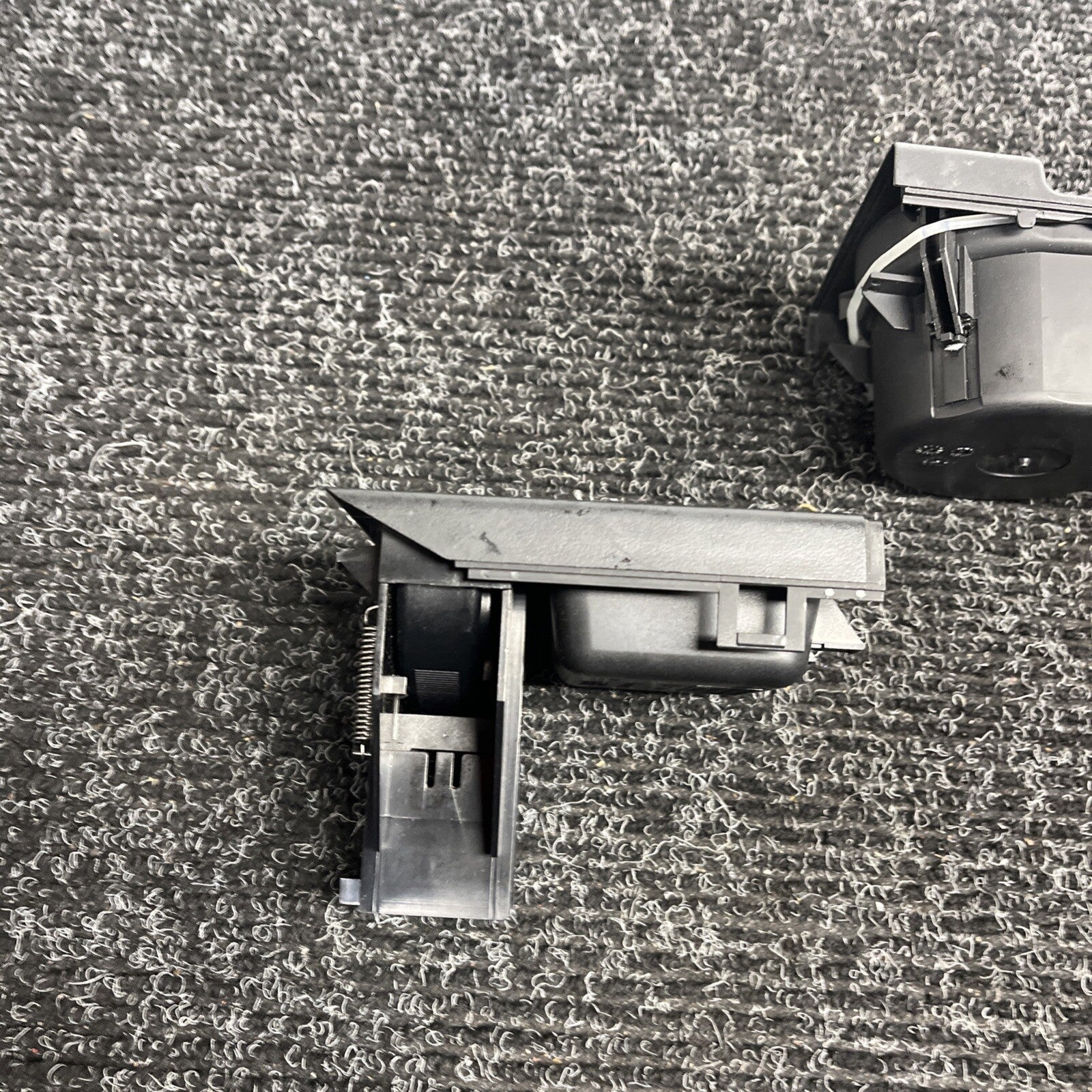 ☑️ BMW 3 SERIES E46 330 325 330ci CUP AND COIN HOLDER CENTRE/CENTER CONSOLE