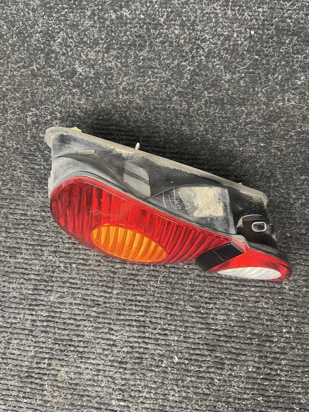 ☑️ 03-05 BMW E85 Z4 Roadster Rear Left LH Driver Side Tail Light Lamp OEM