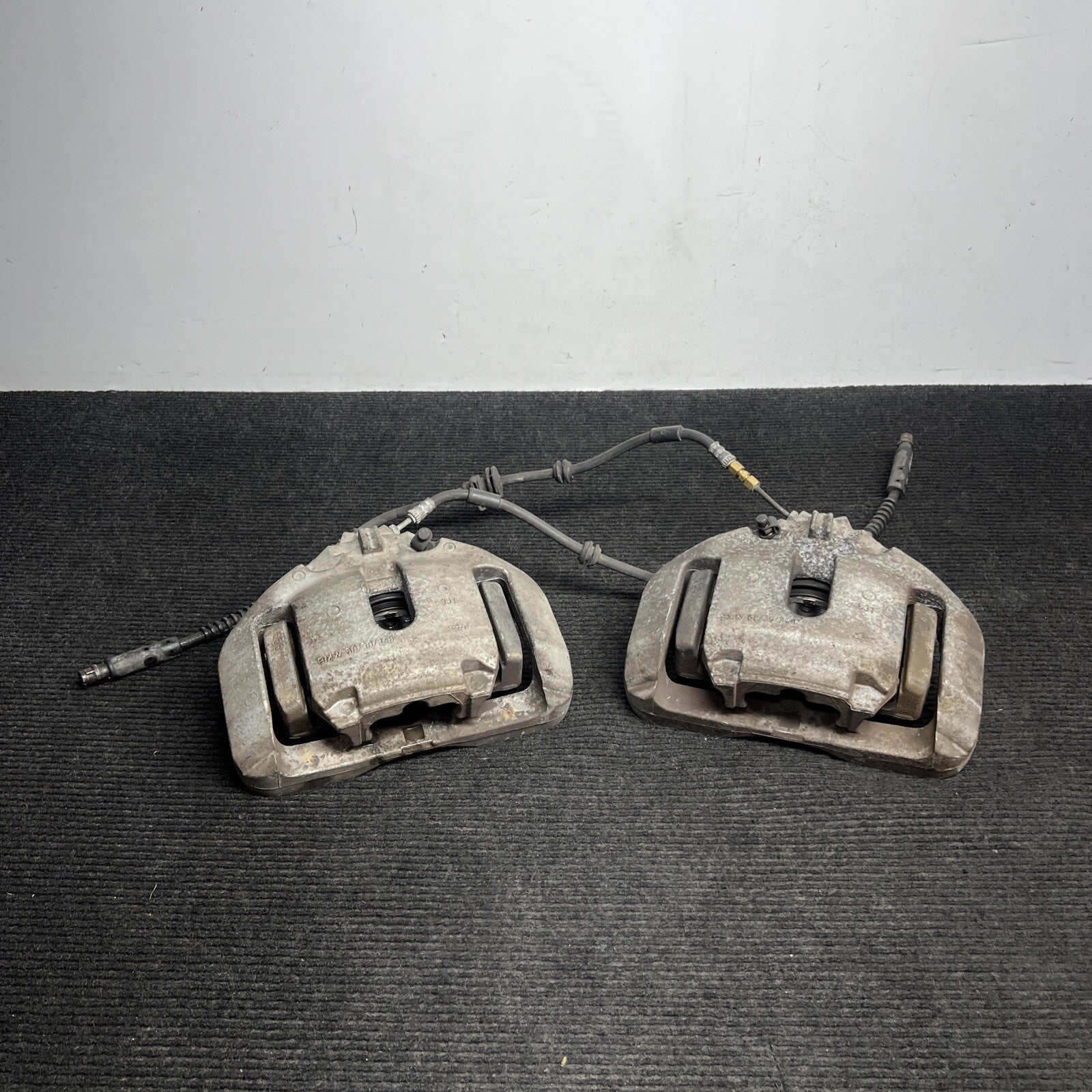 ☑️ 10-18 OEM BMW F07 F10 F12 F13 F01 F02 Front Left & Right Brake Calipers Pair