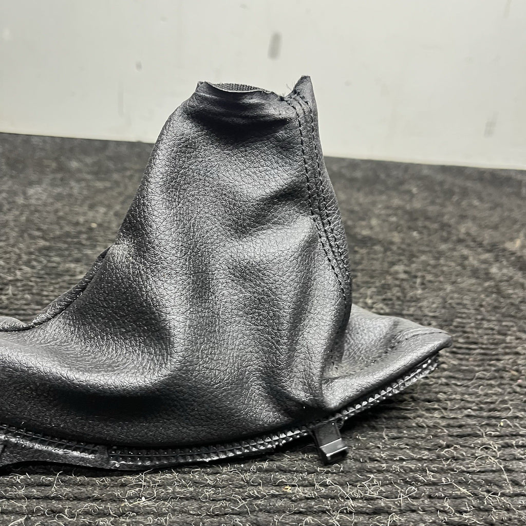 ☑️ 12-18 BMW F30 F31 320i 328i Parking Handbrake Lever Boot Cover OEM 9235425