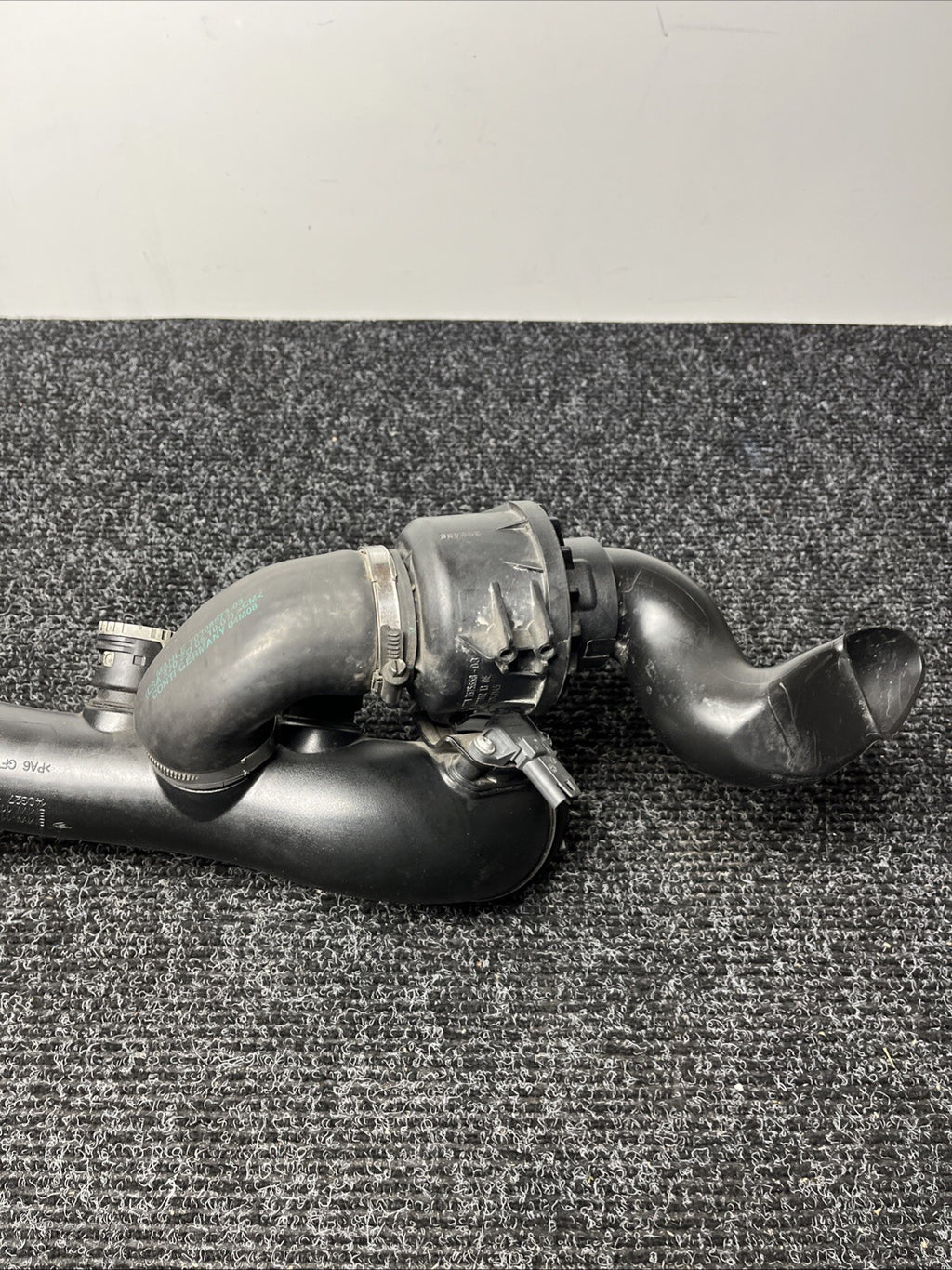 ☑️ 07-13 OEM BMW E90 E92 E93 Charge Pipe Diver Valves Induction Pipe Tract N54