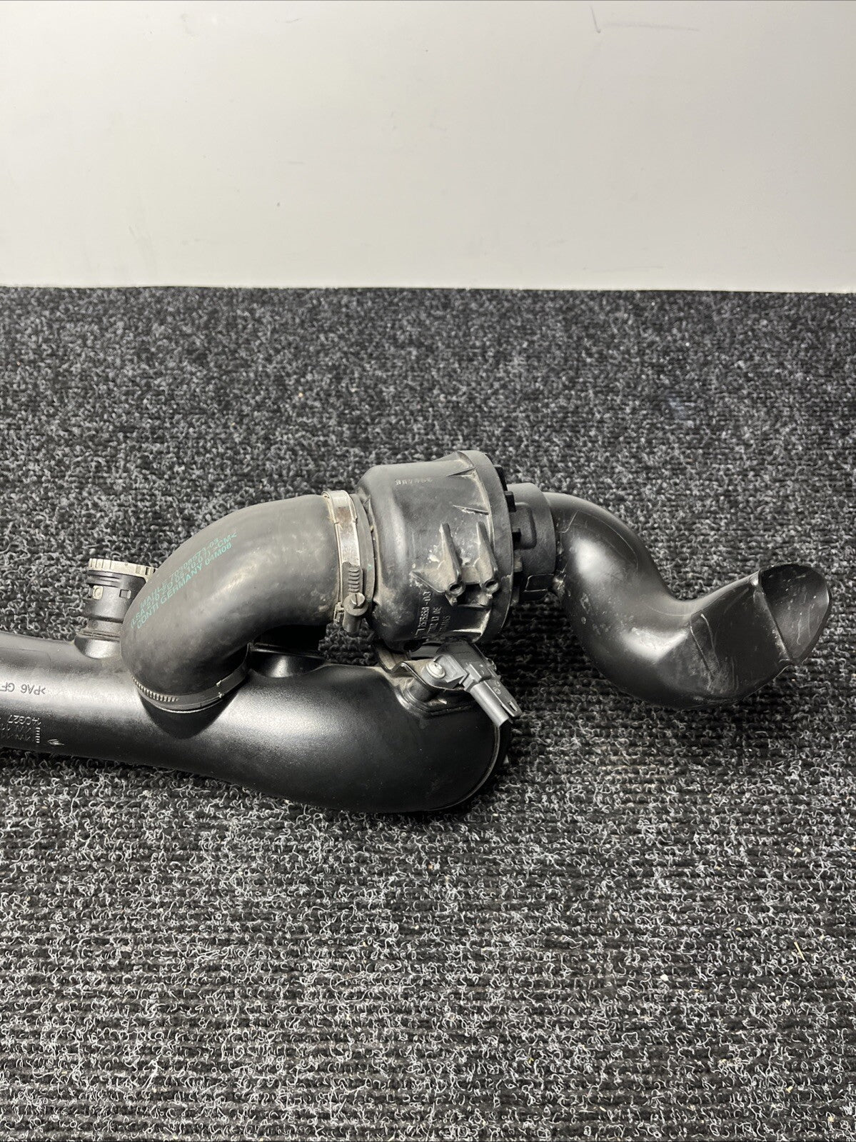 ☑️ 07-13 OEM BMW E90 E92 E93 Charge Pipe Diver Valves Induction Pipe Tract N54