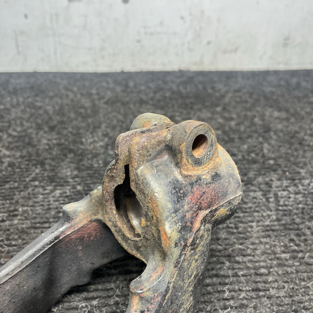 ☑️ Front Left Driver Side Strut Shock Bottom Mount OEM BMW E70 E71 X5 X6