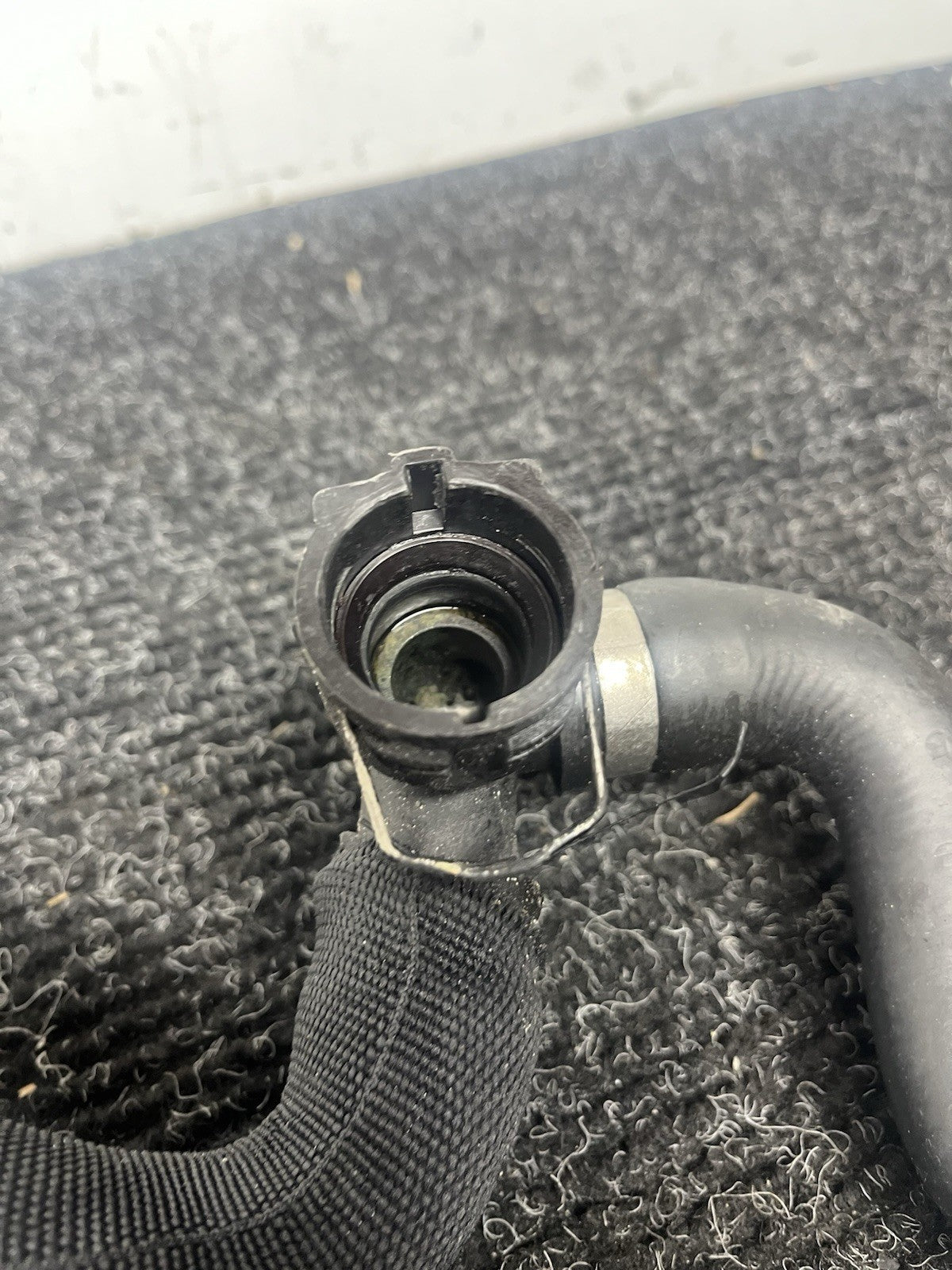 ☑️ OEM BMW E90 E92 E93 N54 RWD AT Thermostat Hose  Coolant Return Pipe Line