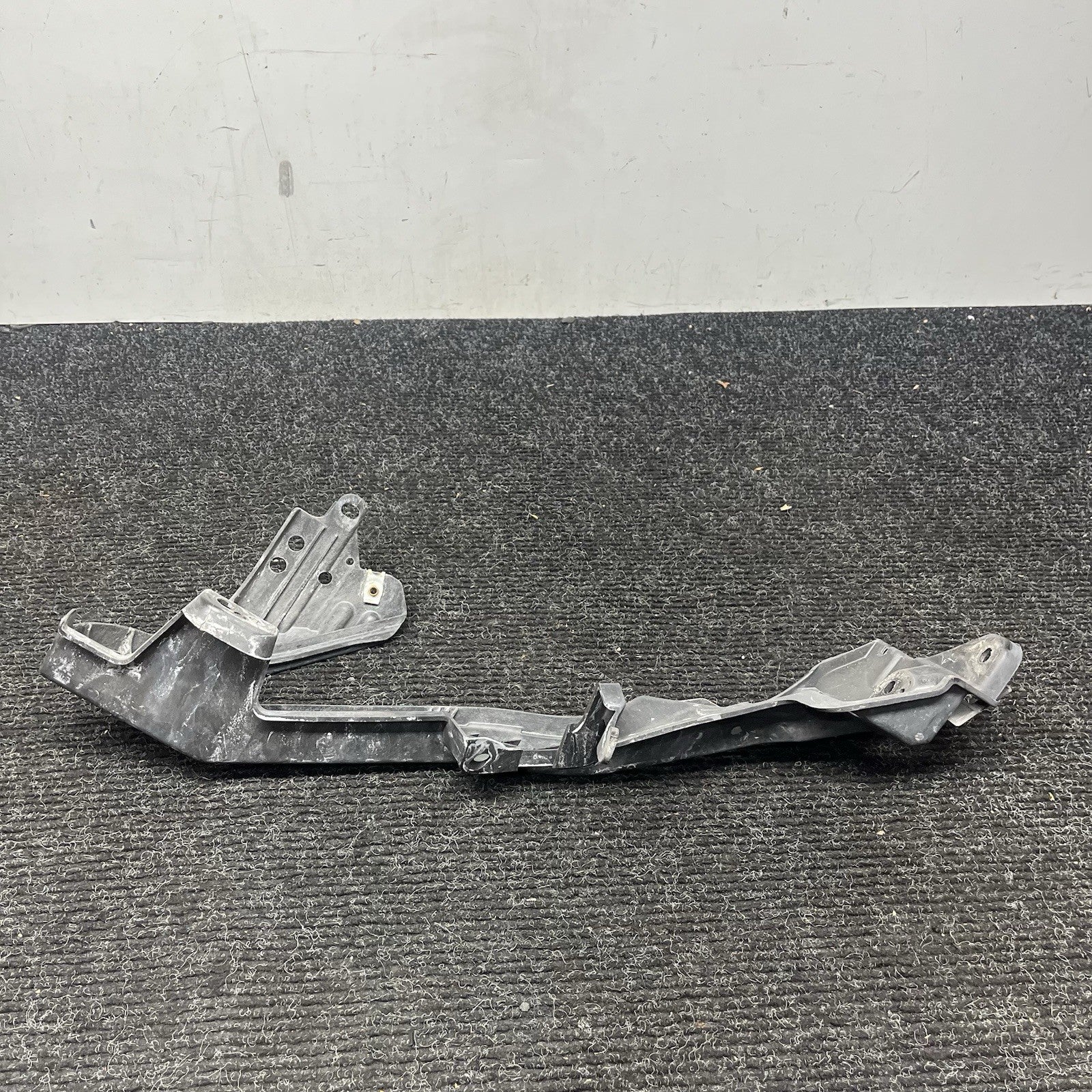 ☑️ 2013 Subaru FRS Passenger FR Headlight Bracket Assembly Trim OEM