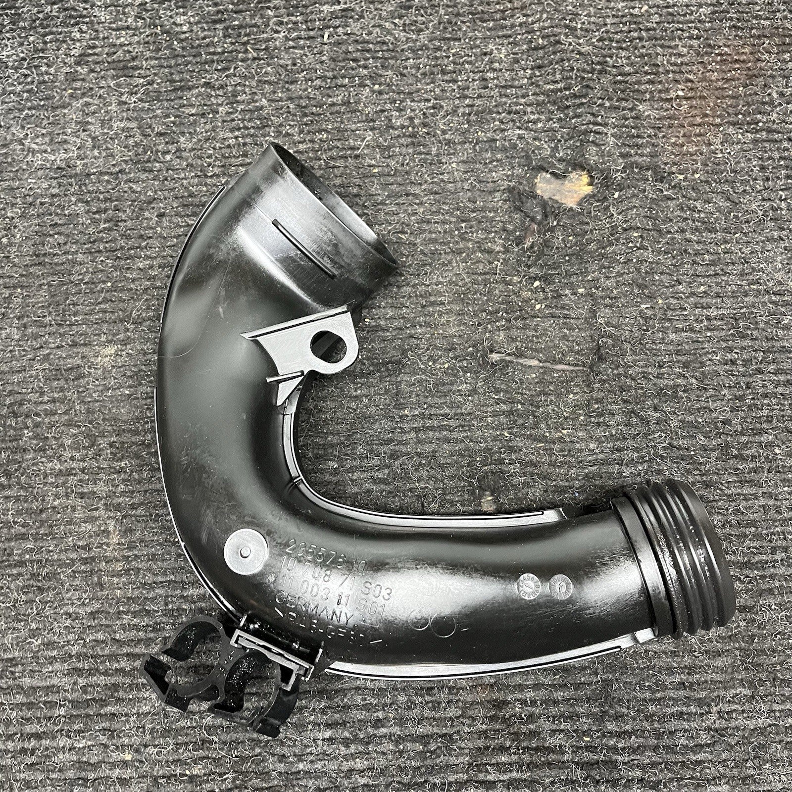 ☑️ 11-13 BMW E70 X5 N55 ENGINE LOWER AIR INTAKE TUBE HOSE PIPE DUCT OEM