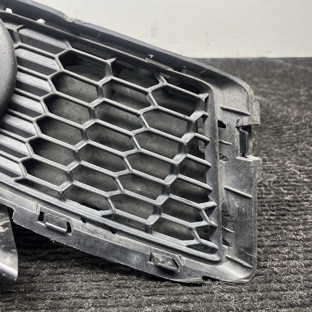 ☑️ BMW 3 Series E92 E93 Front Right Hand Fog Light Grill Guard 8048774 OEM