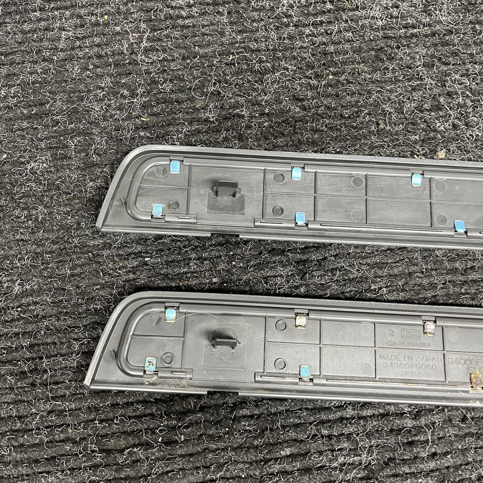 ☑️ 2008-2011 Subaru WRX STi Front Door Sill Trim Scuff Panel PAIR LH RH