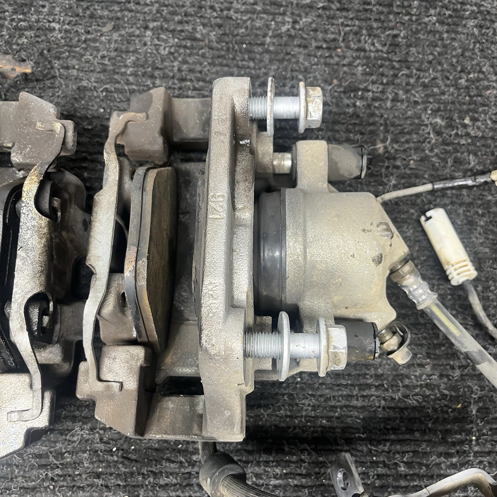 ☑️ 07-13 BMW E90 E92 E93 328i Front Left Right Brake Caliper Pair OEM