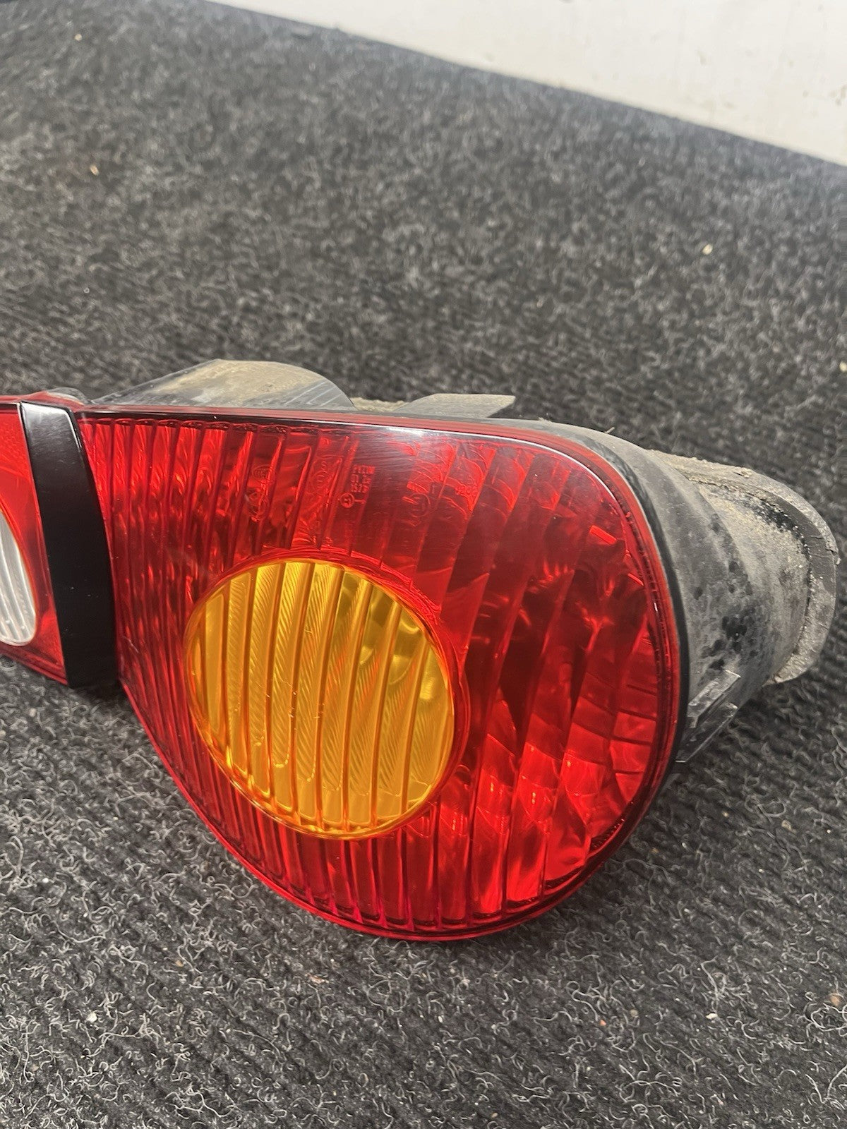 ☑️ 03-05 BMW E85 Z4 Roadster Rear Right RH Passenger Side Tail Light Lamp OEM