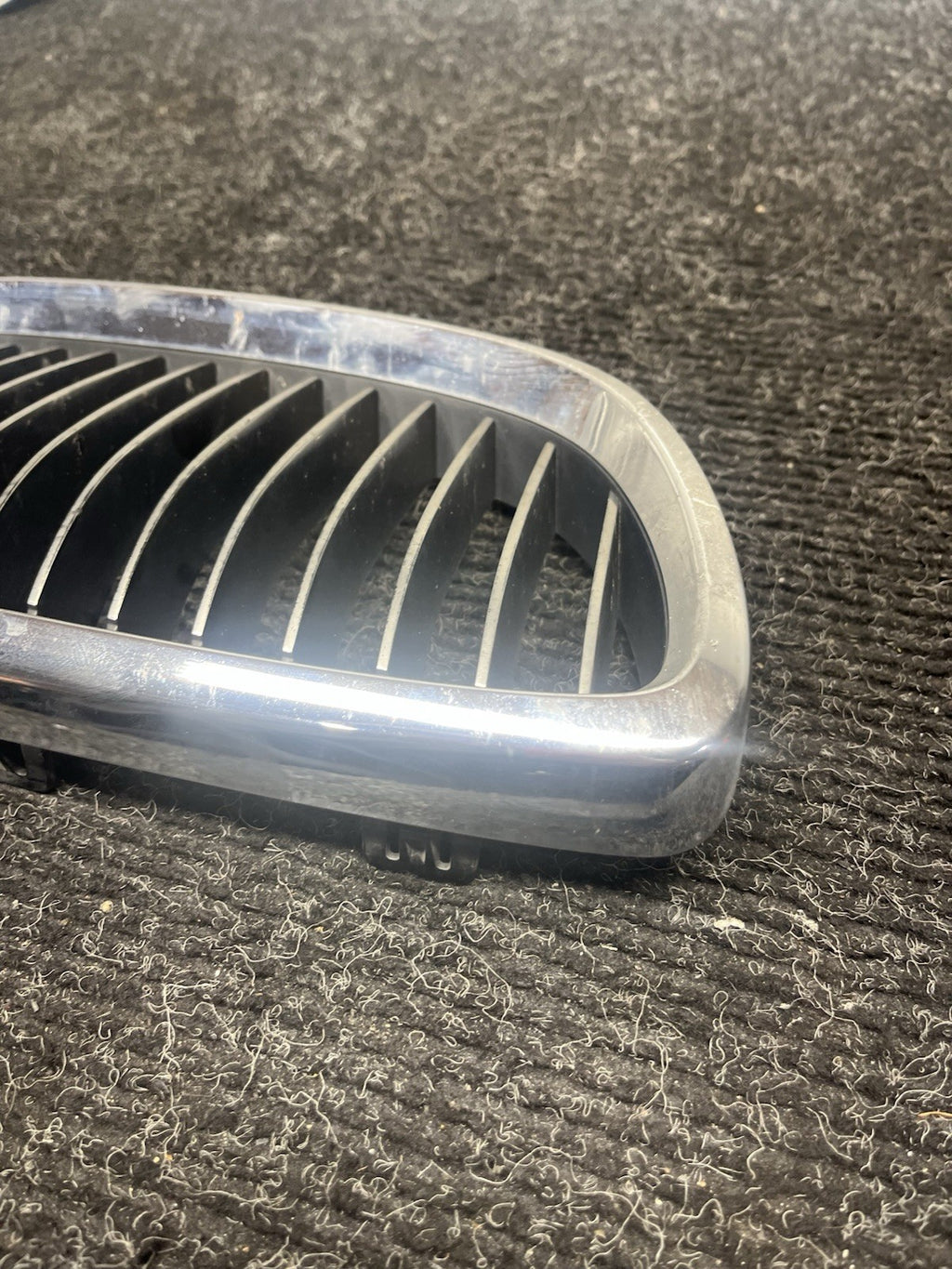 ☑️ 06-10 BMW 328 335 E92 FRONT RIGHT PASSENGER BUMPER KIDNEY GRILLE CHROME OEM
