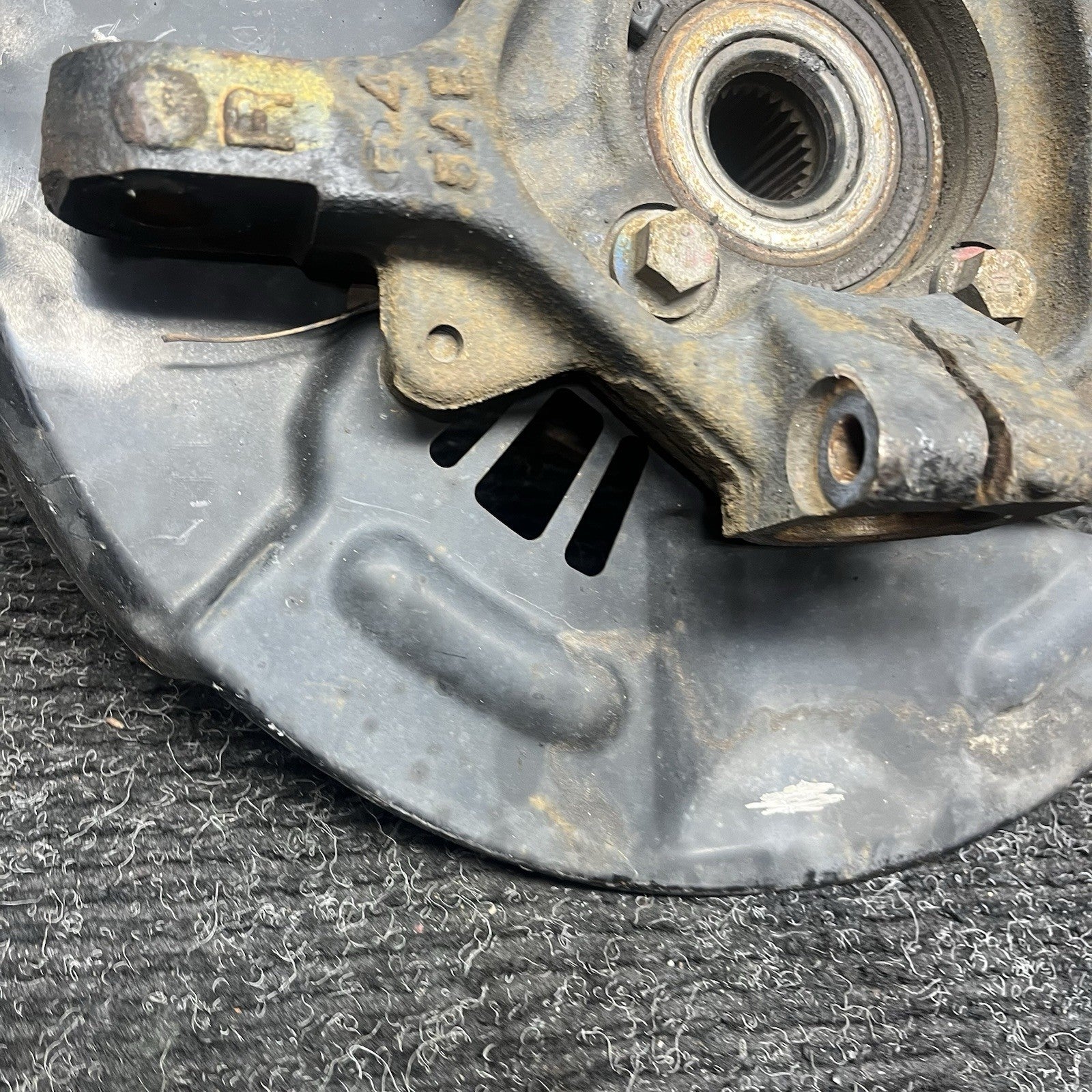 ☑️ 2015-2021 SUBARU WRX STI FRONT SUSPENSION RIGHT SIDE SPINDLE KNUCKLE HUB OEM