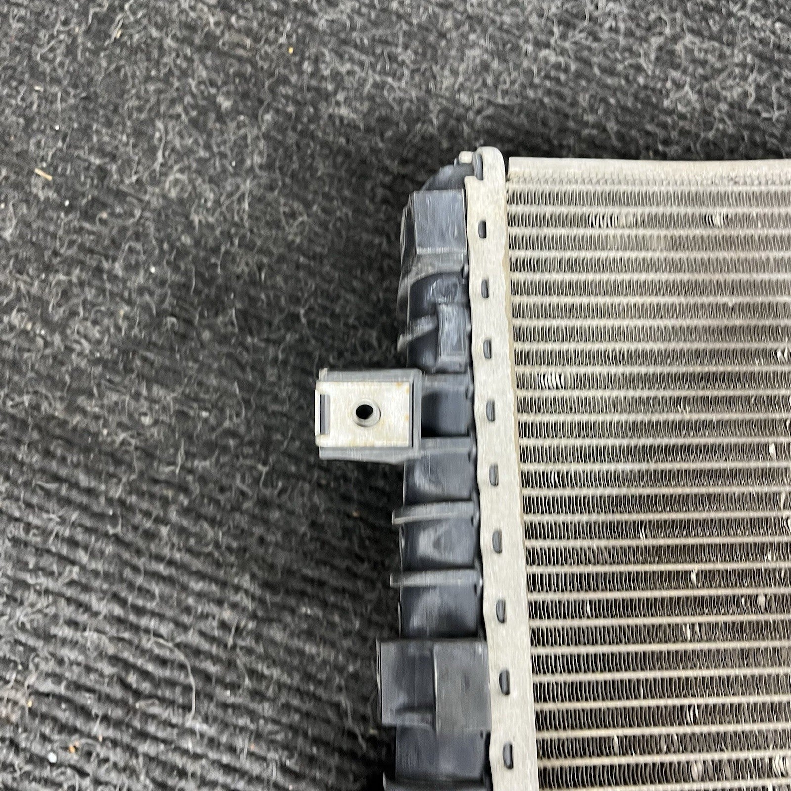 ☑️ OEM 2011-2015 AUDI Q7 3.0L FRONT LEFT RIGHT AUX AUXILIARY SECONDARY RADIATOR