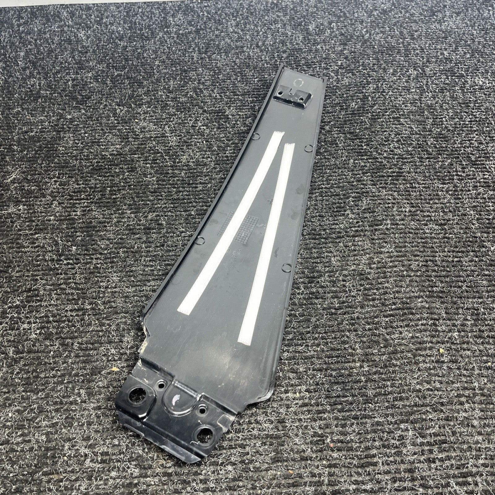 ☑️ 14-17 Maserati Ghibli Front Left Driver Side Door Pillar Trim Panel OEM