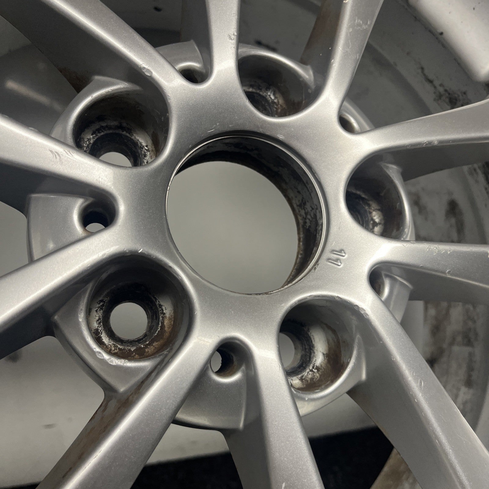 ☑️ Bmw E46 330 328 325 Oem Rim Factory Wheel 17" X 7" 10 Spoke Scuffs 6757042