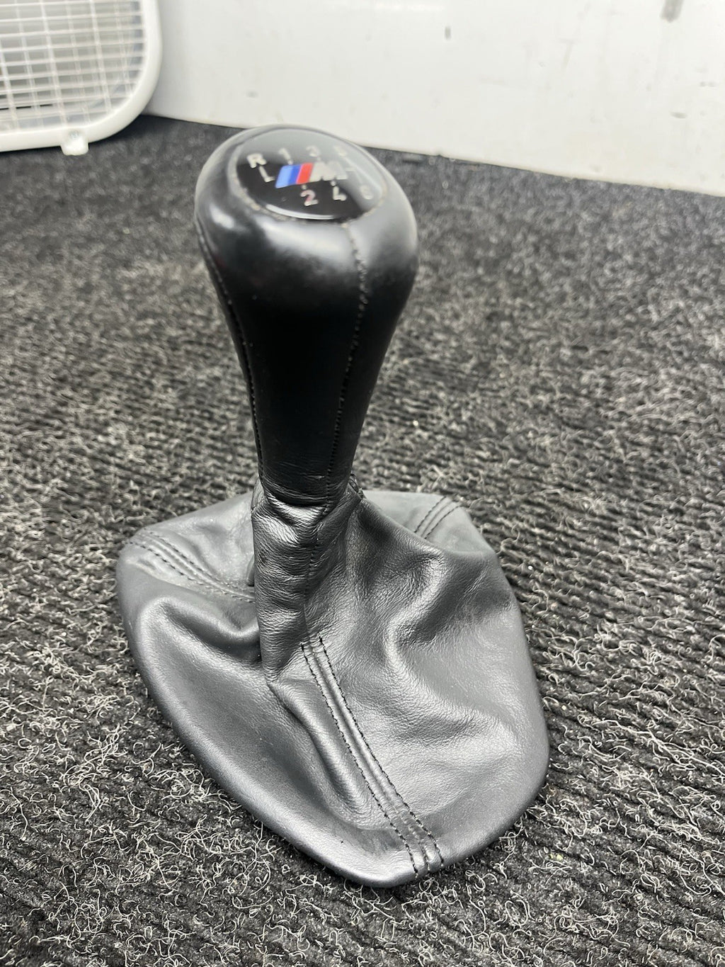 ☑️08-13 BMW E90 E92 E93 M3 LEATHER SHIFTER shift gear KNOB 6-SPEED ORIGINAL NOTE