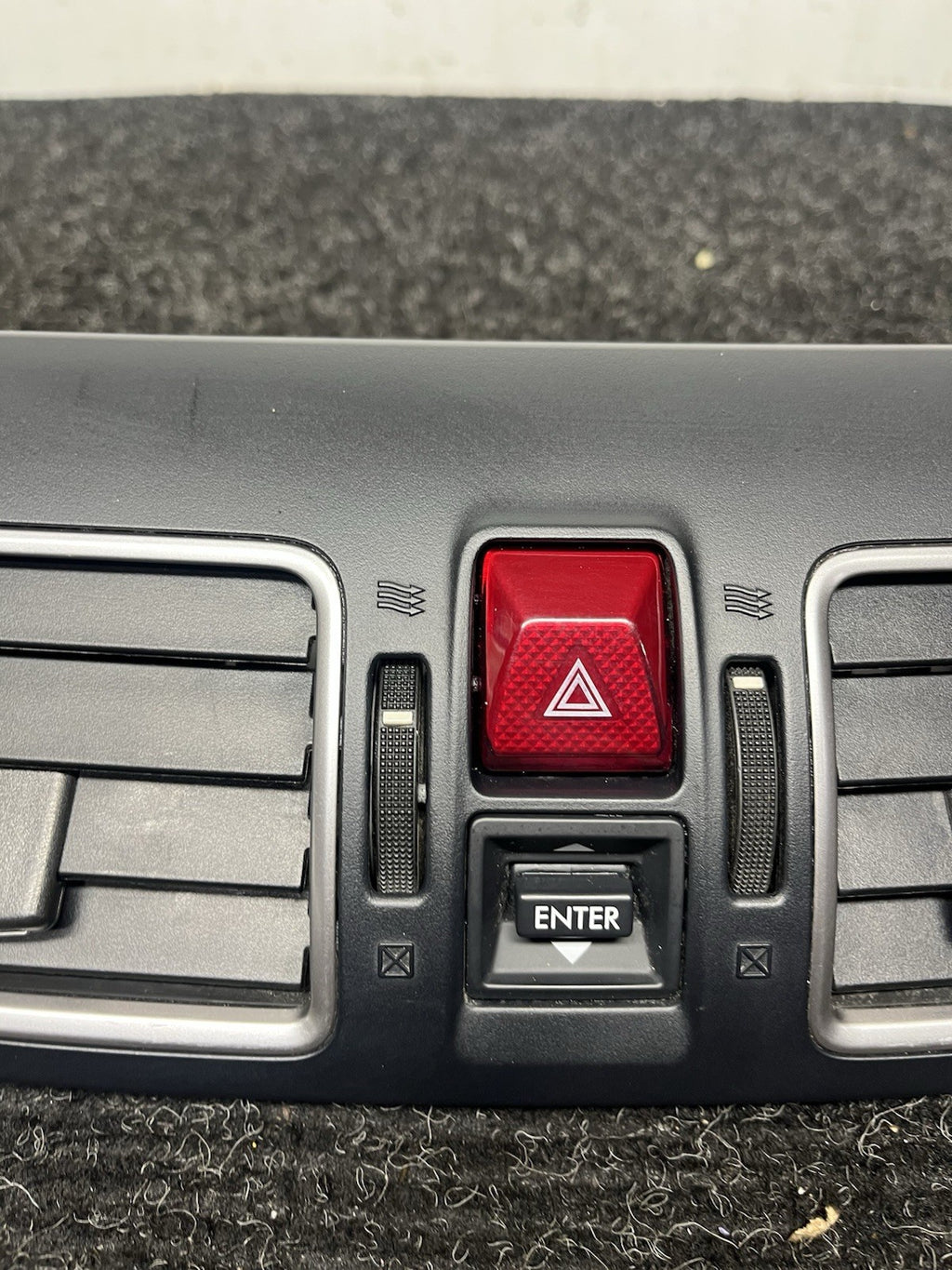 ☑️ 2015-2019 Subaru WRX STI Dash Center Console Vent OEM Hazard Switch